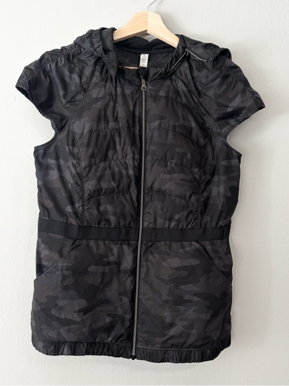Lululemon Black / Grey Camo Athletic Puffer Vest Jacket